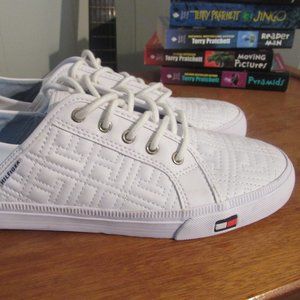 White Hilfiger Sneaker unworn sz 8